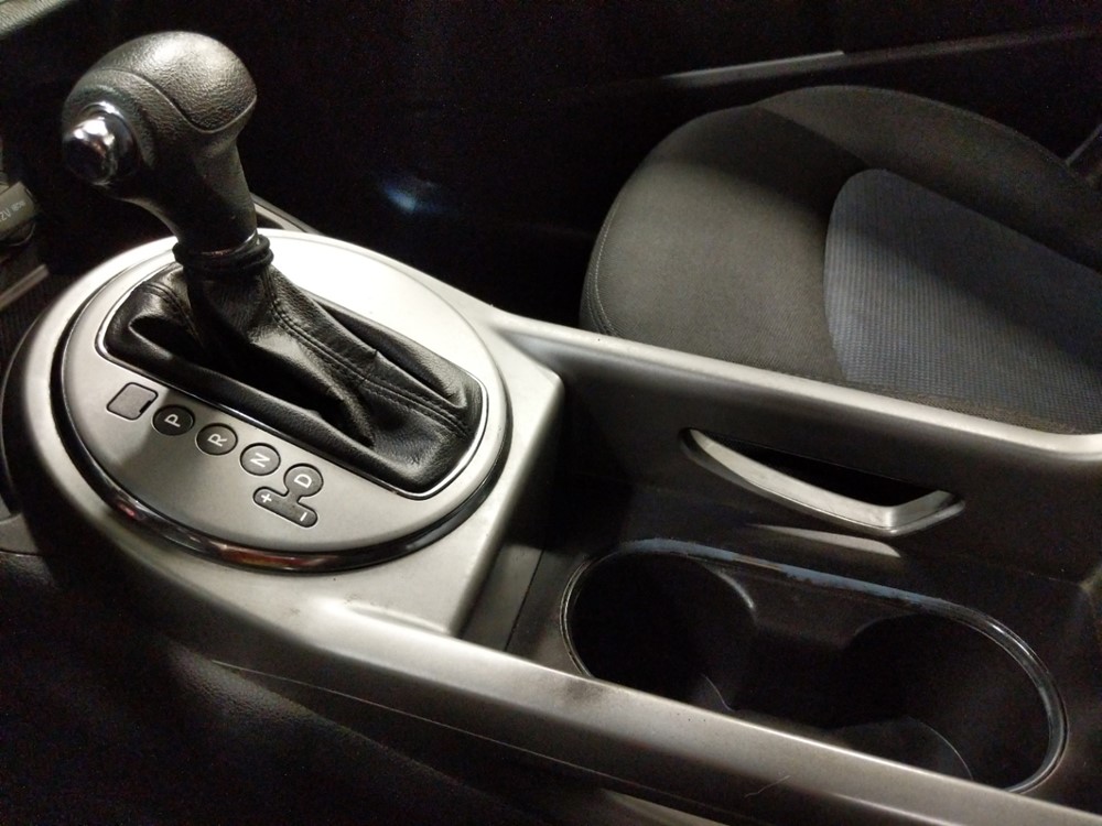2014 Kia Sportage - Center Console/Cup Holders