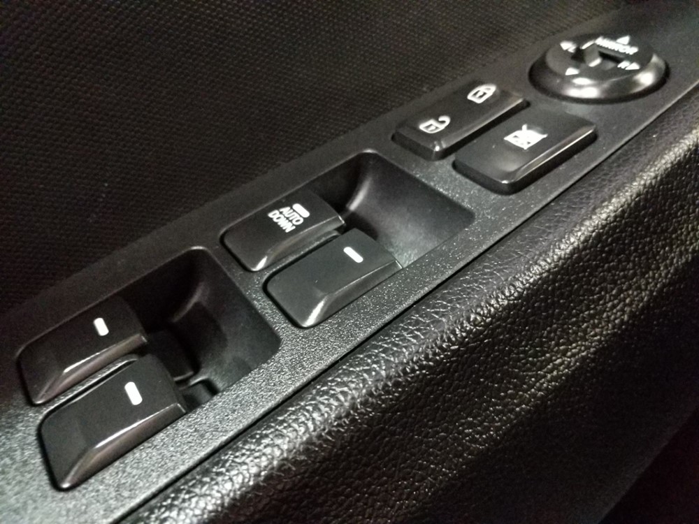 2014 Kia Sportage - Driver Power Windows/Lock Control