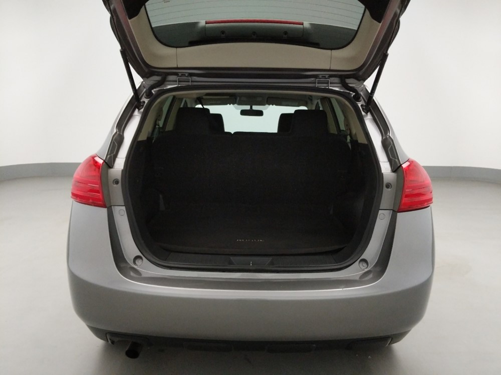 2015 Nissan Rogue - Trunk