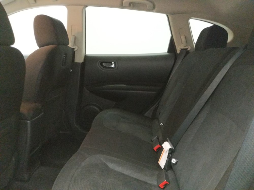 2015 Nissan Rogue - Driver Rear Seat