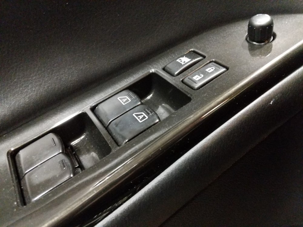 2017 INFINITI QX50 - Driver Power Windows/Lock Control