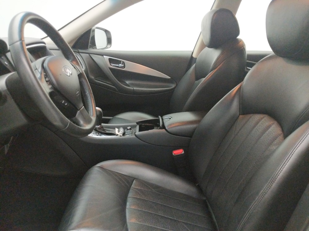2017 INFINITI QX50 - Driver Front Seat