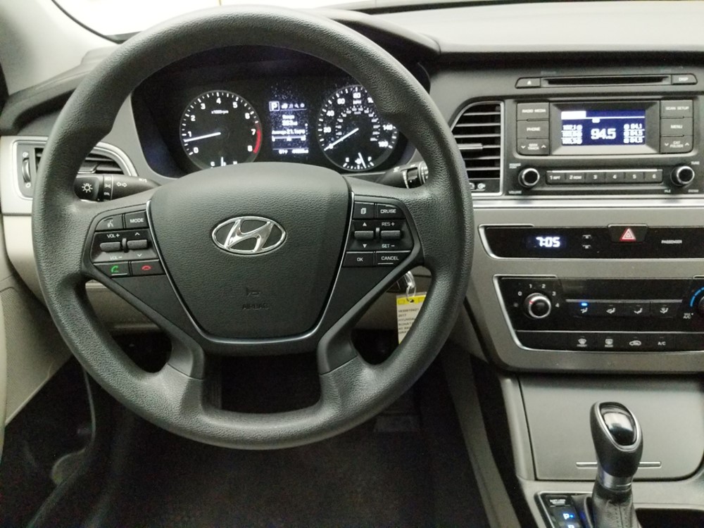 2017 Hyundai Sonata - Driver Dash