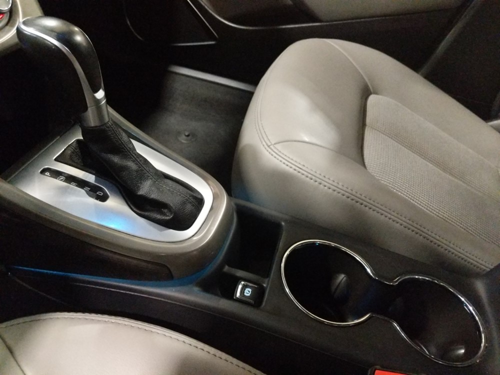 2014 Buick Verano - Center Console/Cup Holders