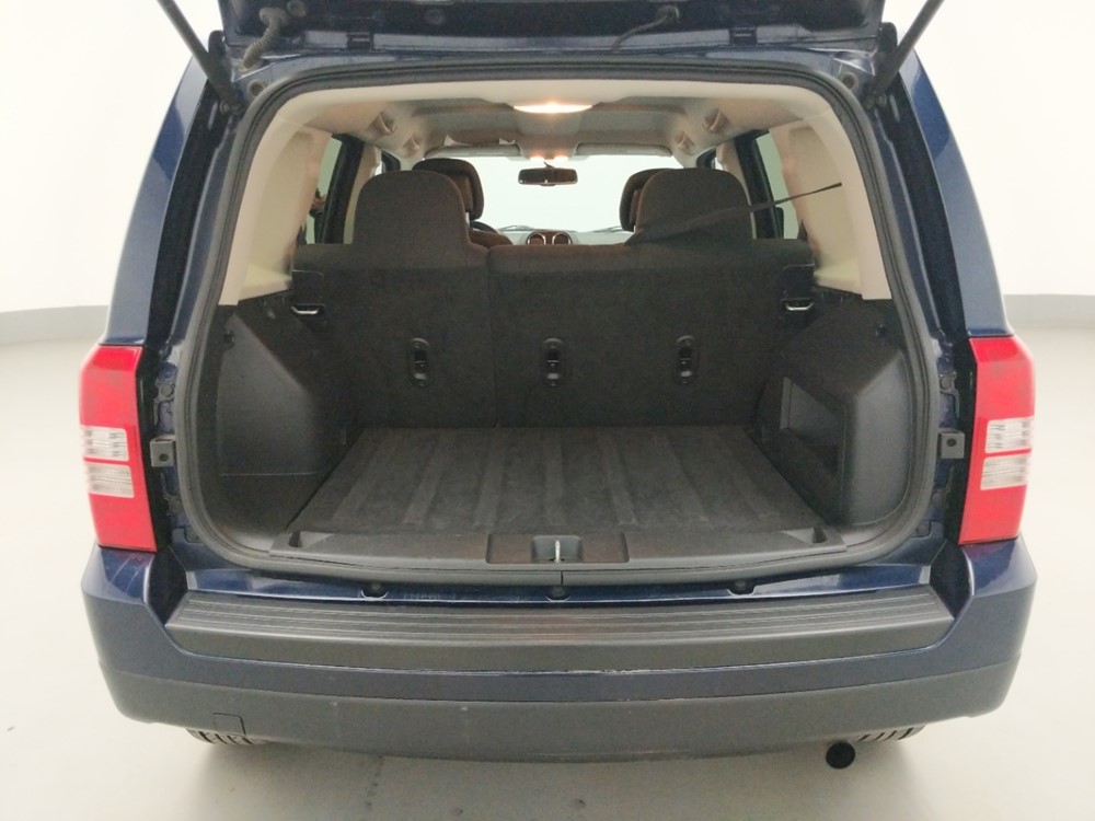 2016 Jeep Patriot - Trunk