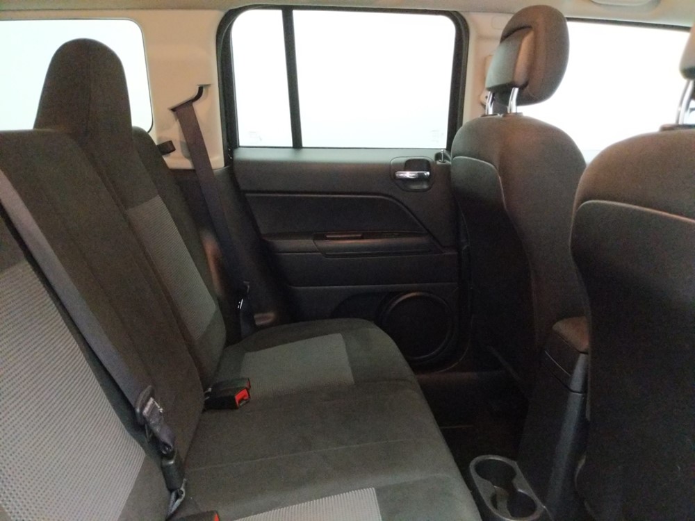2016 Jeep Patriot - Passenger Rear Seat