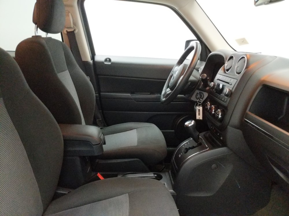 2016 Jeep Patriot - Passenger Front Seat