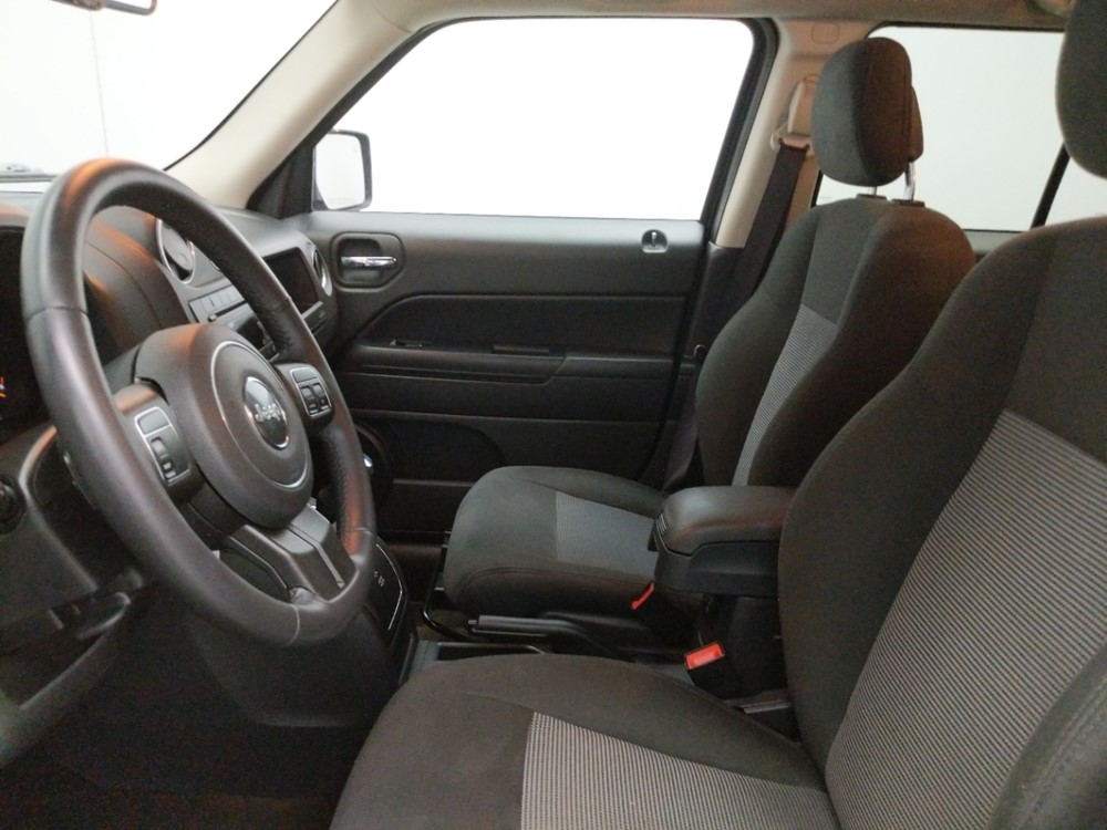 2016 Jeep Patriot - Driver Front Seat