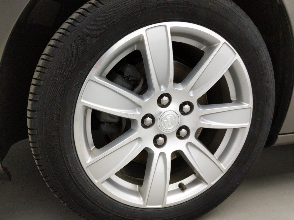 2011 Buick LaCrosse - Wheel