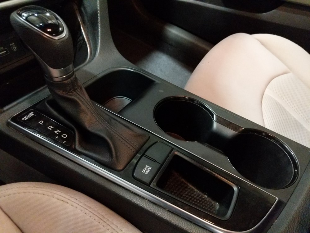 2015 Hyundai Sonata - Center Console/Cup Holders