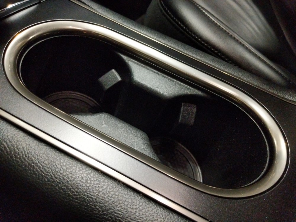 2017 Lincoln MKC - Center Console/Cup Holders