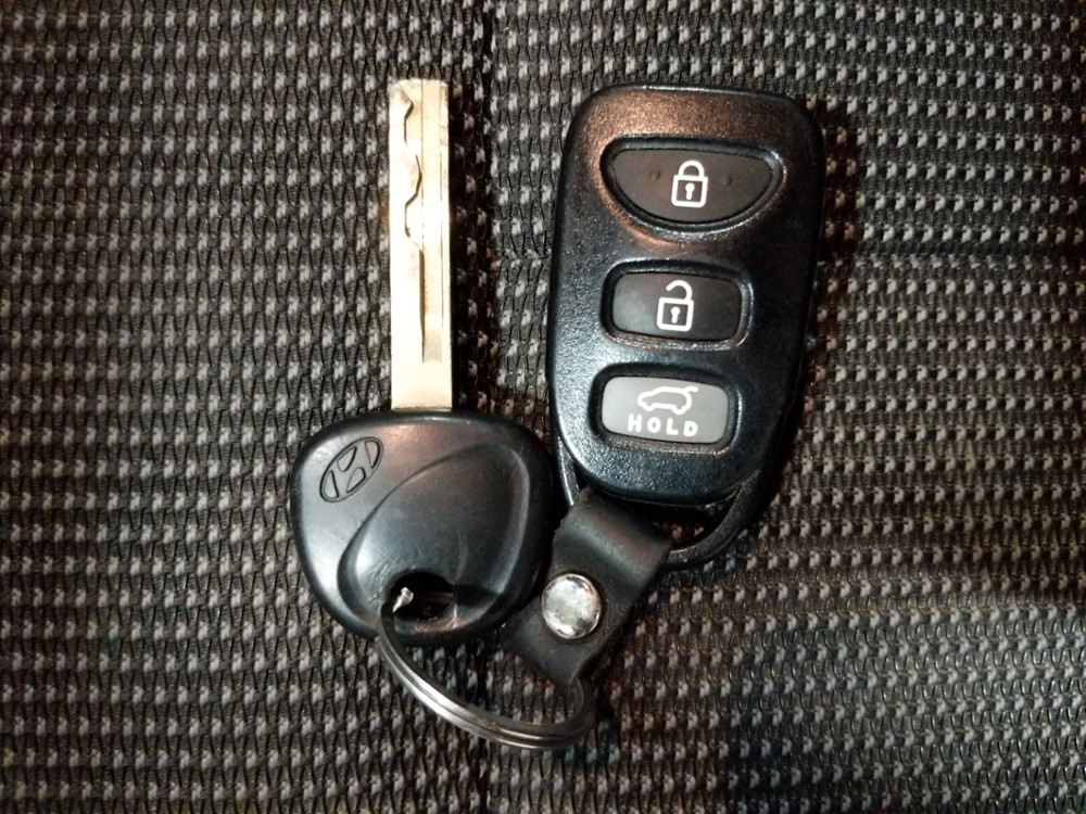 2016 Hyundai Veloster - Keys