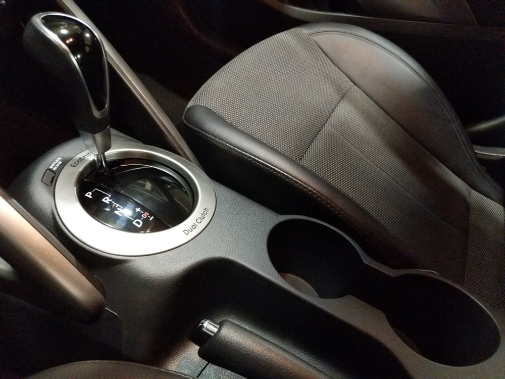 2016 Hyundai Veloster - Center Console/Cup Holders