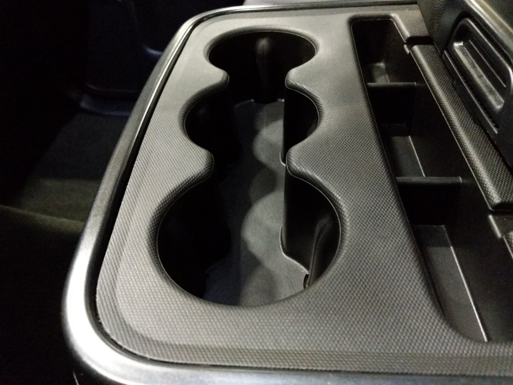 2018 Chevrolet Silverado 1500 - Center Console/Cup Holders