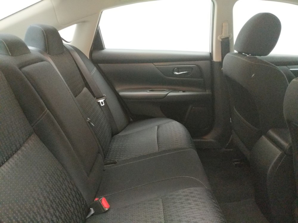 2016 Nissan Altima - Passenger Rear Seat