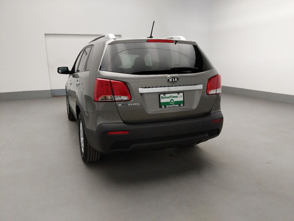 2012 Kia Sorento - Driver Rear Trunk