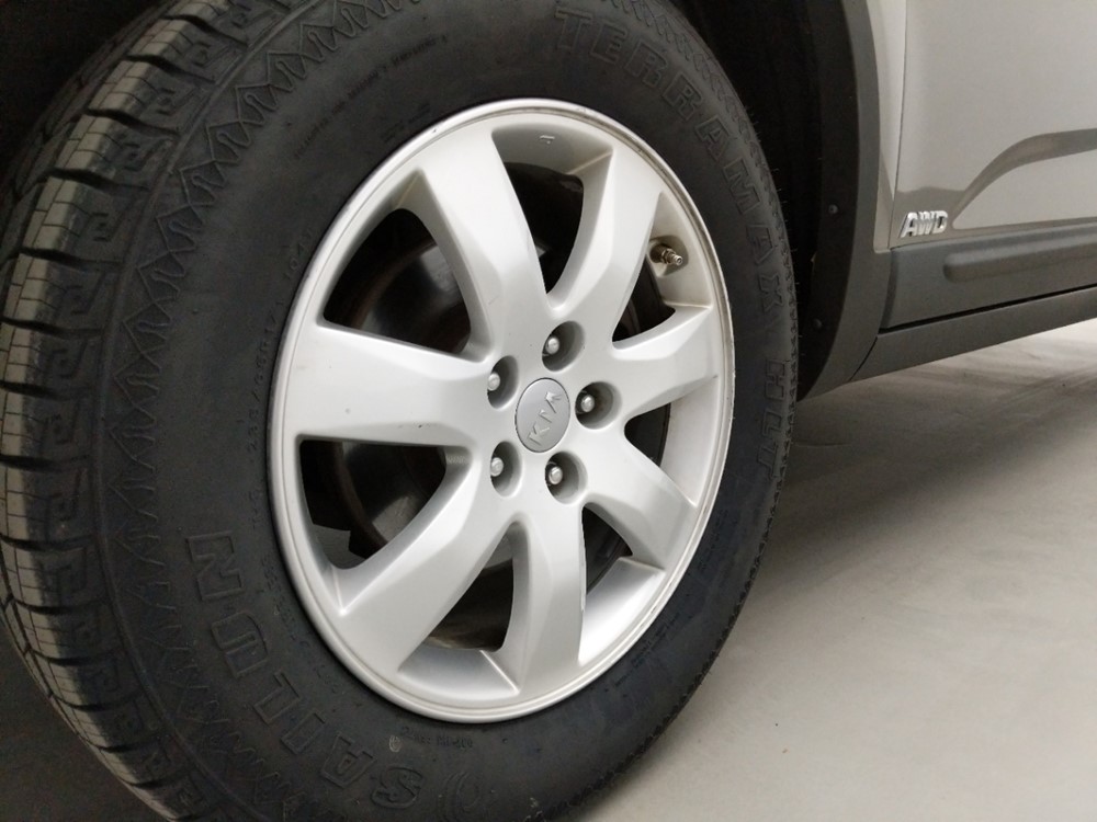 2012 Kia Sorento - Wheel
