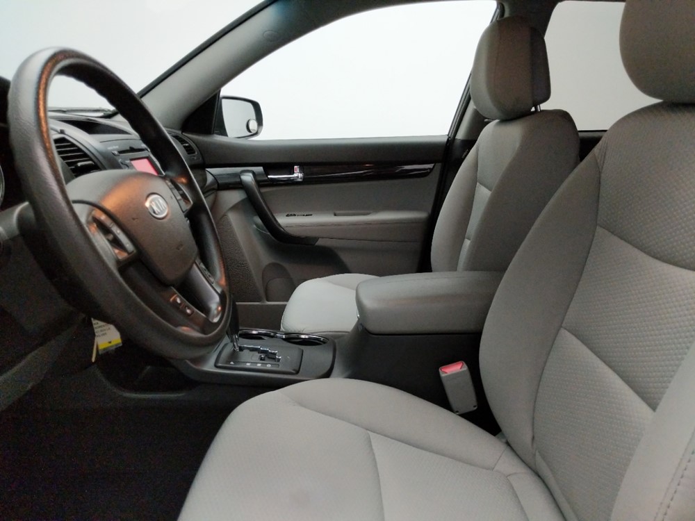 2012 Kia Sorento - Driver Front Seat