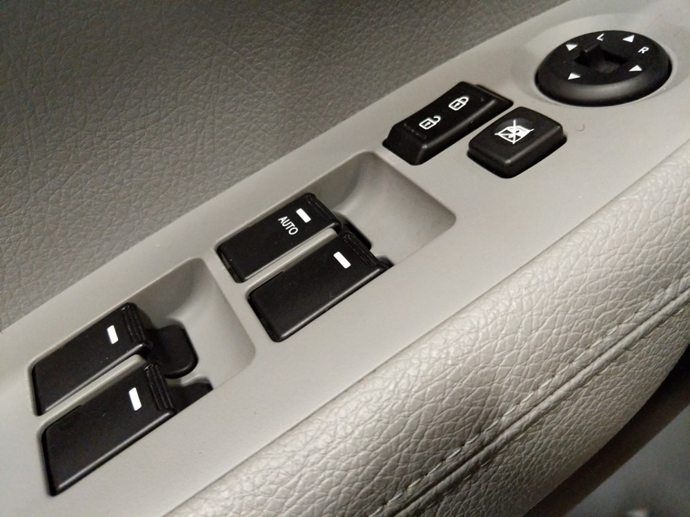 2012 Kia Sorento - Driver Power Windows/Lock Control