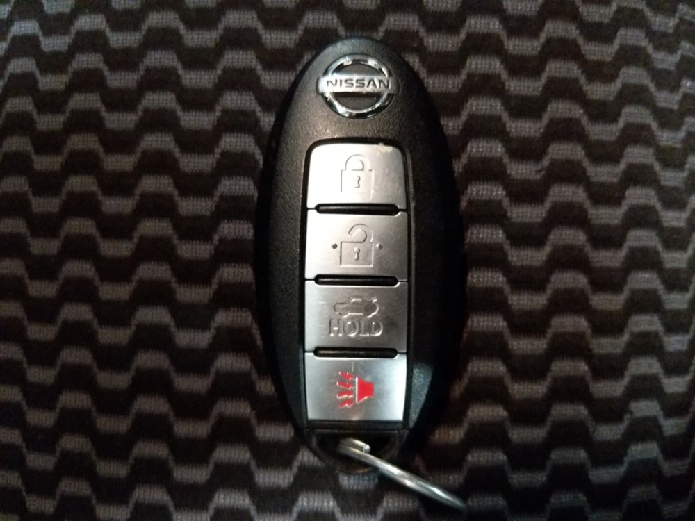 2017 Nissan JUKE - Keys