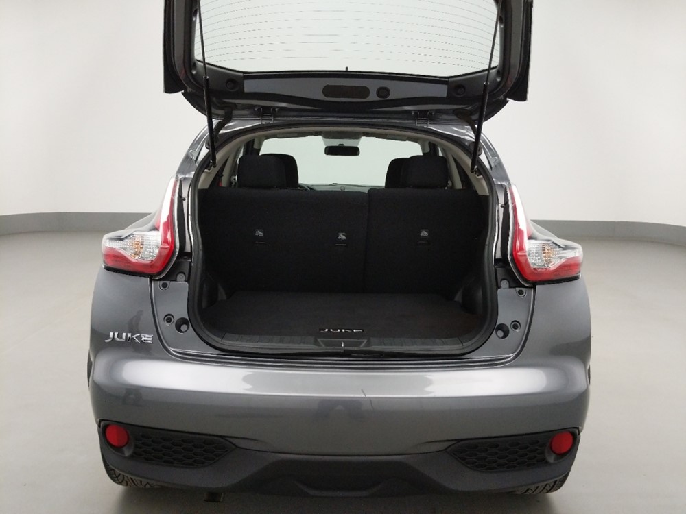 2017 Nissan JUKE - Trunk