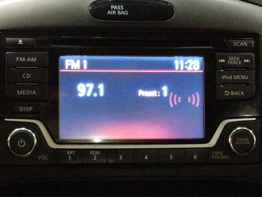 2017 Nissan JUKE - Stereo Package
