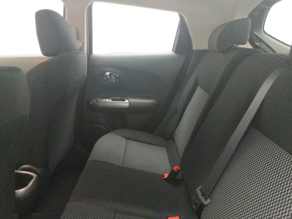 2017 Nissan JUKE - Driver Rear Seat
