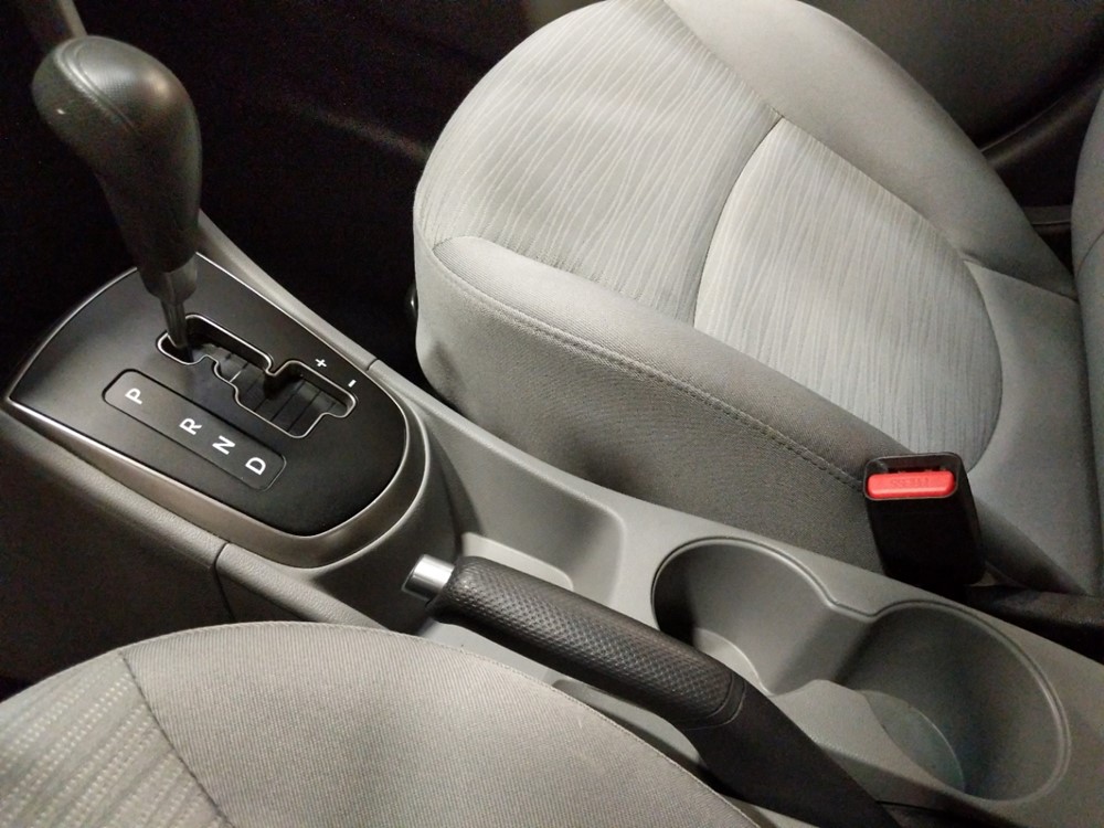 2017 Hyundai Accent - Center Console/Cup Holders