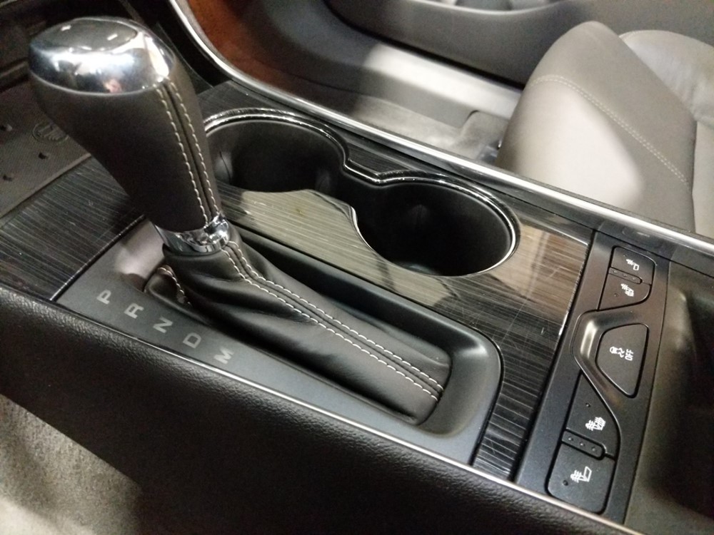 2018 Chevrolet Impala - Center Console/Cup Holders