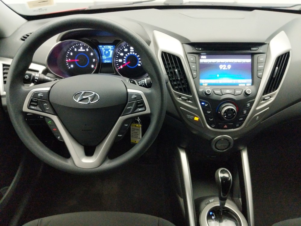 2015 Hyundai Veloster - Driver Dash