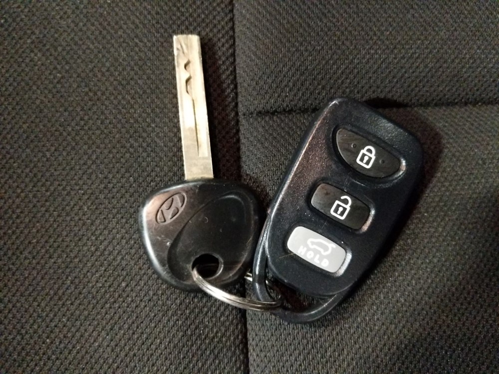 2015 Hyundai Veloster - Keys