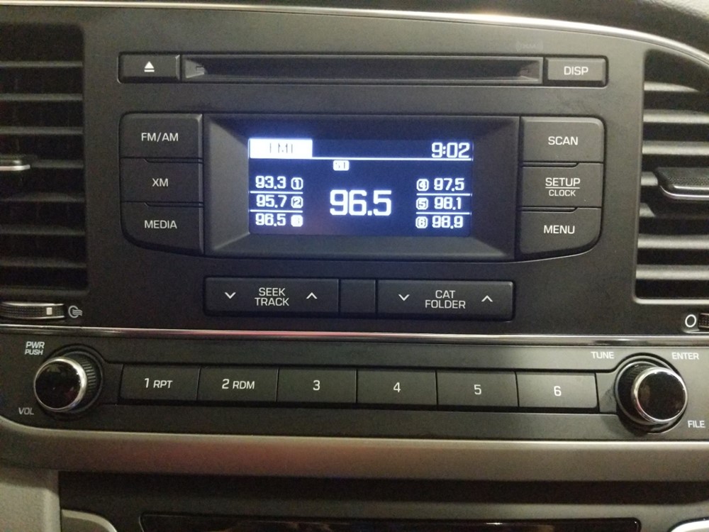 2017 Hyundai Elantra - Stereo Package
