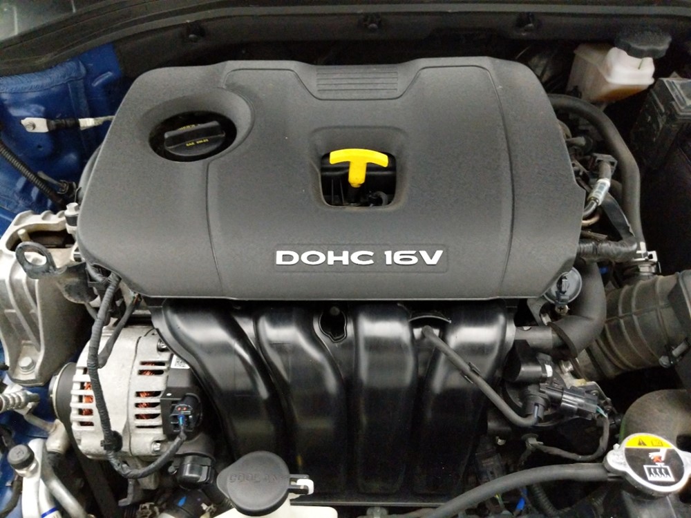 2017 Hyundai Elantra - Engine