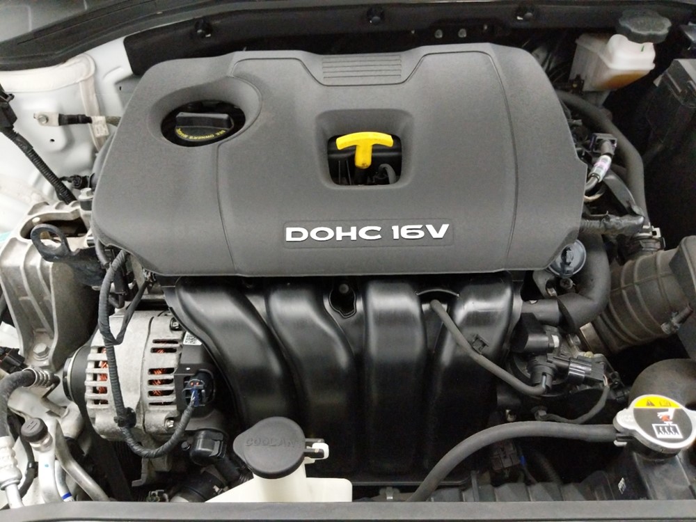 2017 Hyundai Elantra - Engine