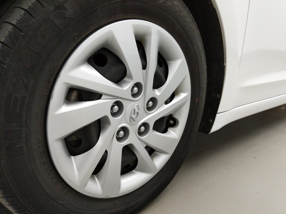 2017 Hyundai Elantra - Wheel