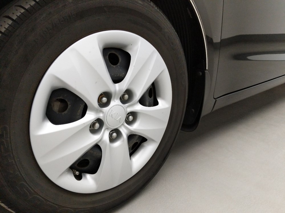 2016 Kia Forte - Wheel