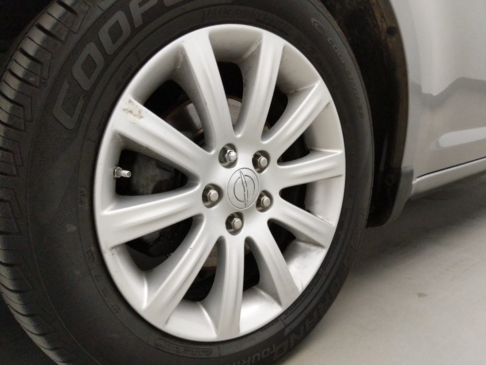 2014 Chrysler 200 - Wheel
