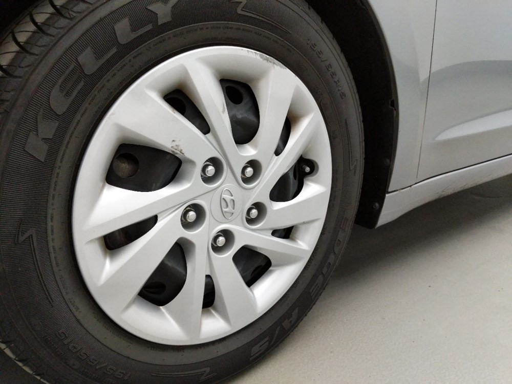 2017 Hyundai Elantra - Wheel