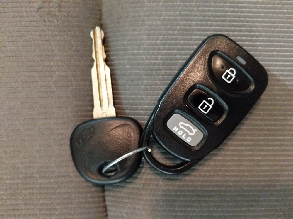2017 Hyundai Elantra - Keys