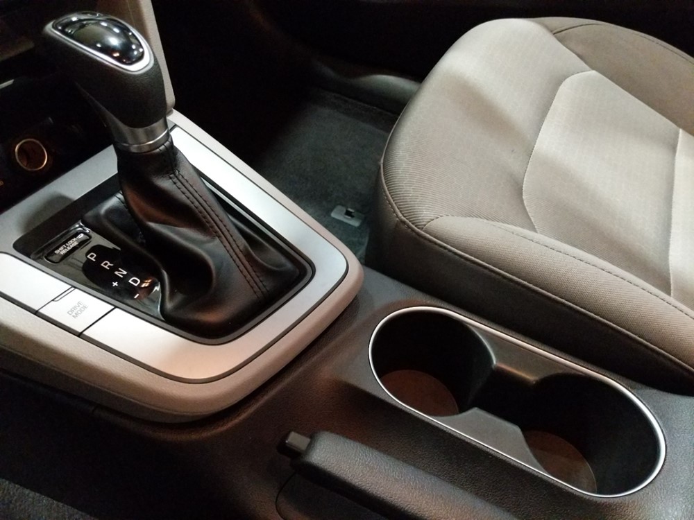 2017 Hyundai Elantra - Center Console/Cup Holders