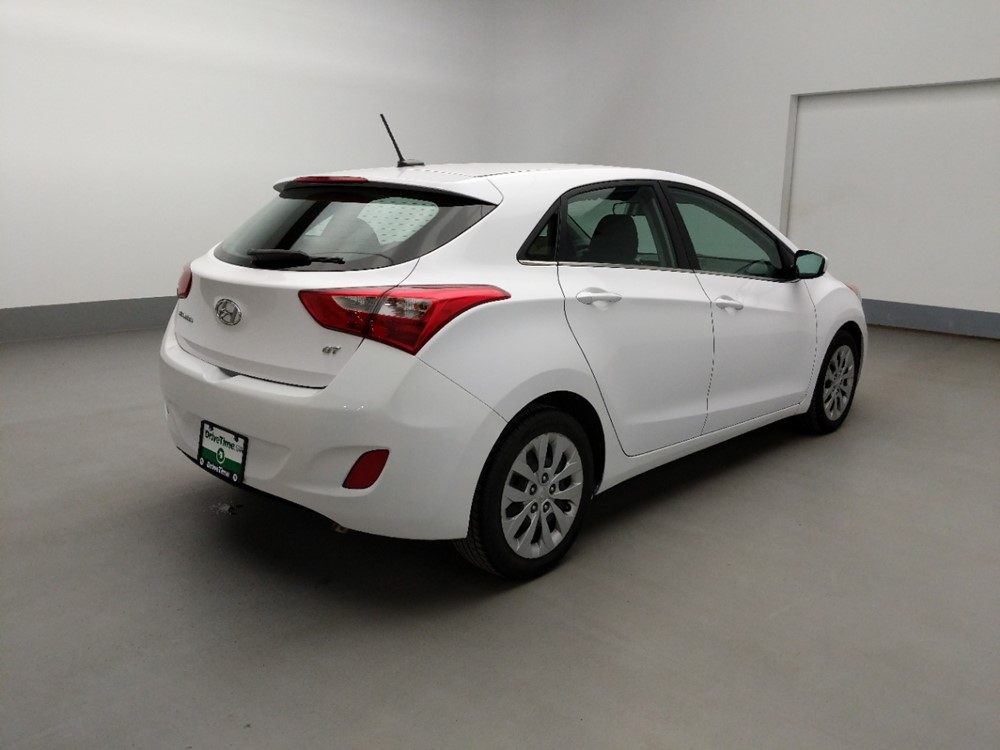2016 Hyundai Elantra - Passenger Rear Bumper