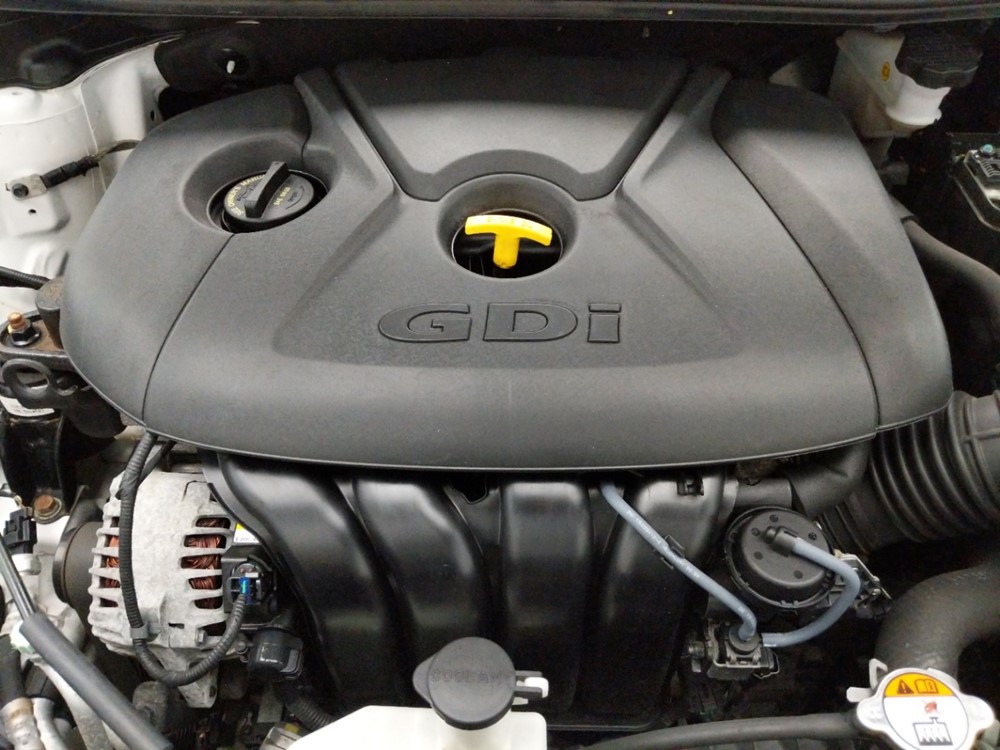 2016 Hyundai Elantra - Engine
