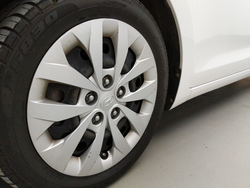 2016 Hyundai Elantra - Wheel