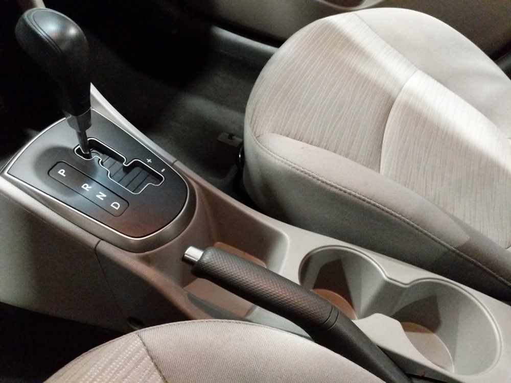 2017 Hyundai Accent - Center Console/Cup Holders