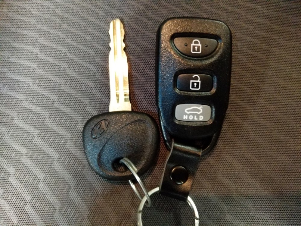 2016 Hyundai Elantra - Keys