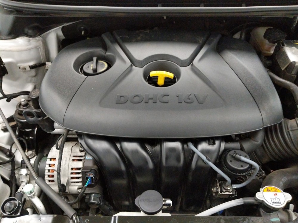 2016 Hyundai Elantra - Engine