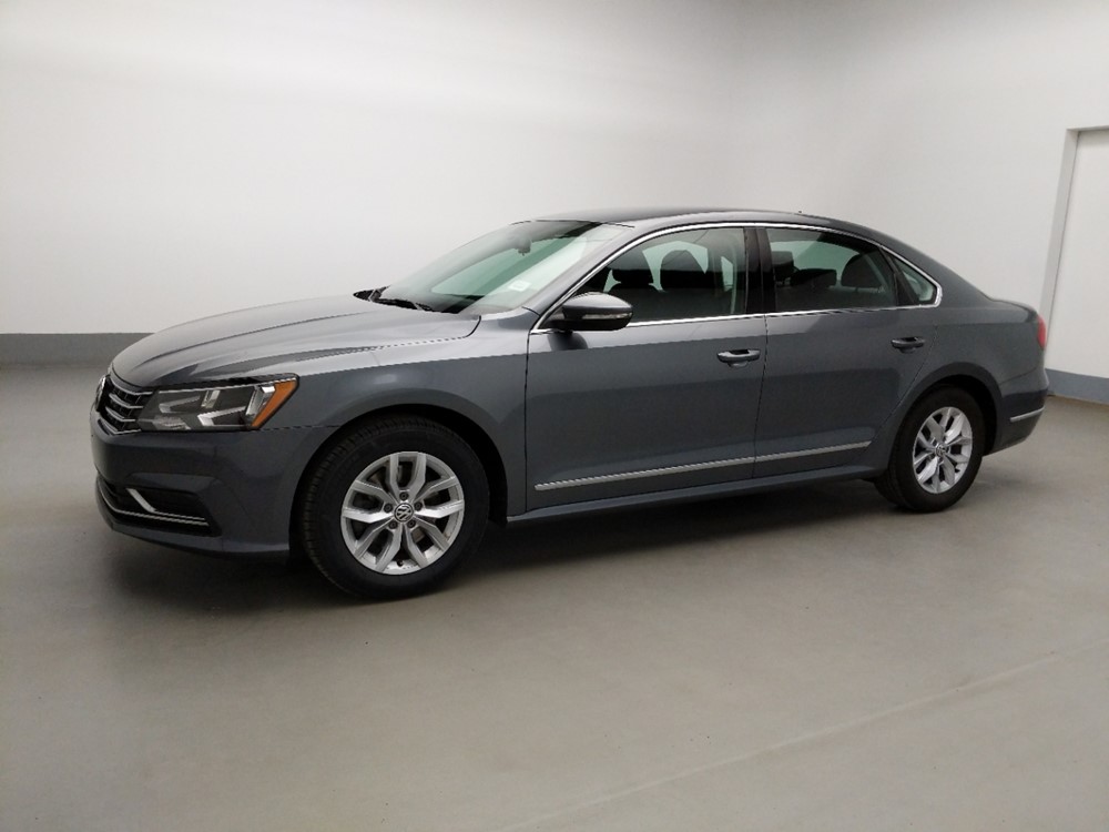 2016 Volkswagen Passat - Driver Front Side