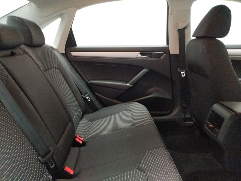 2016 Volkswagen Passat - Passenger Rear Seat