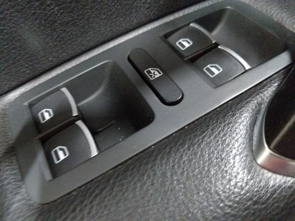 2016 Volkswagen Passat - Driver Power Windows/Lock Control