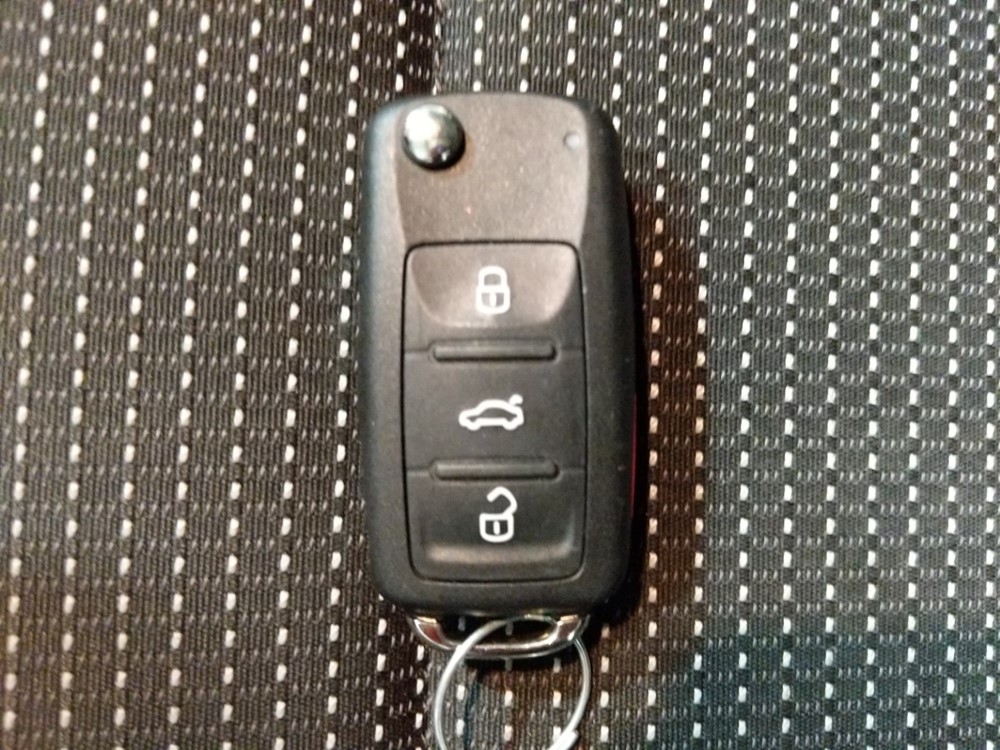 2016 Volkswagen Passat - Keys